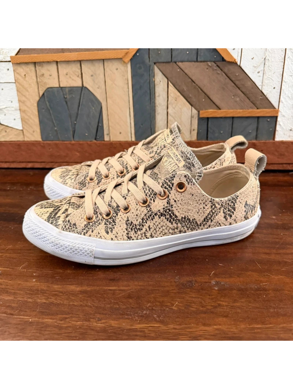 Converse Chuck Taylor All Star Lift Low Snakeskin Leather Sneakers Womens Size 7